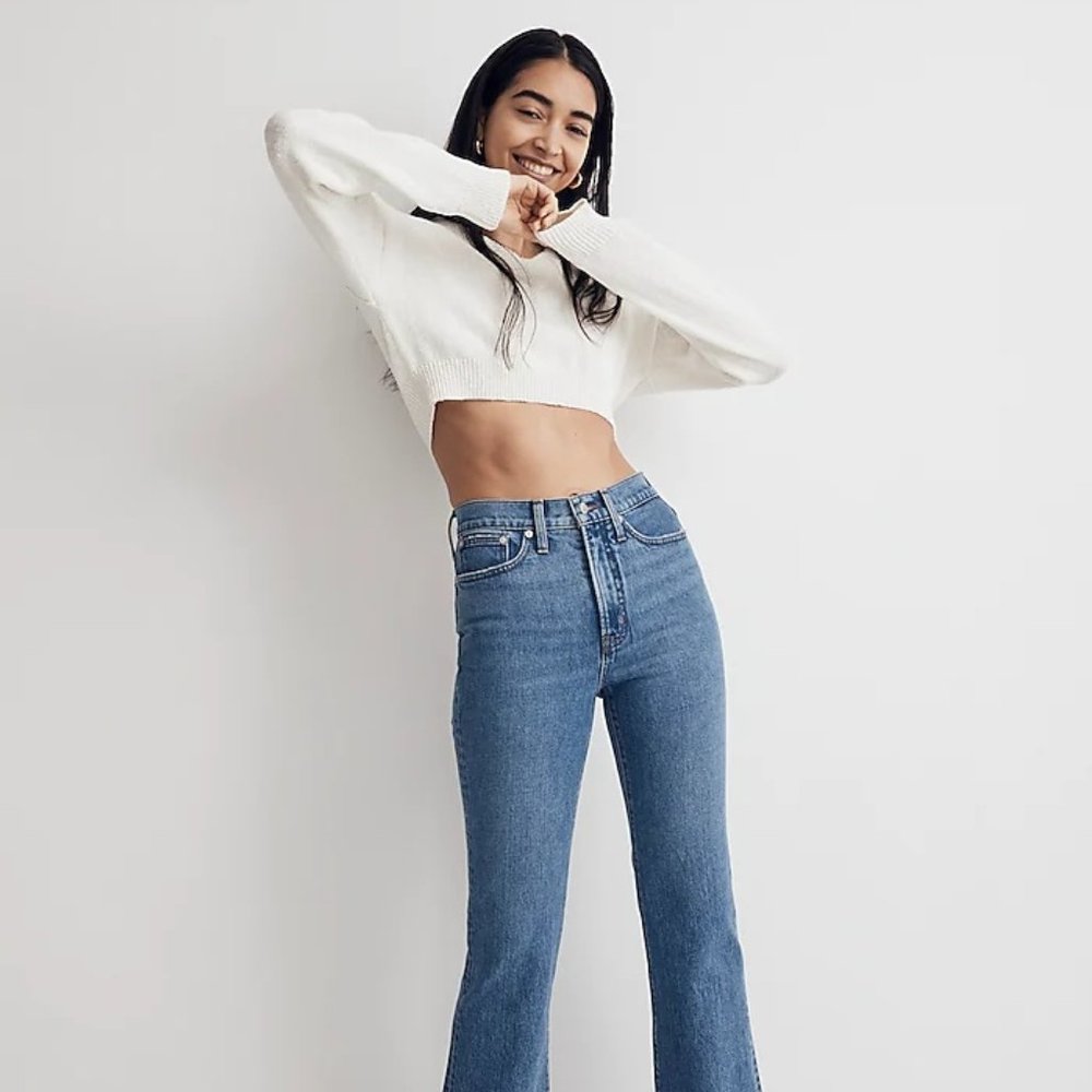 The Perfect Vintage Flare Crop Jean in Earlwood Wash 26